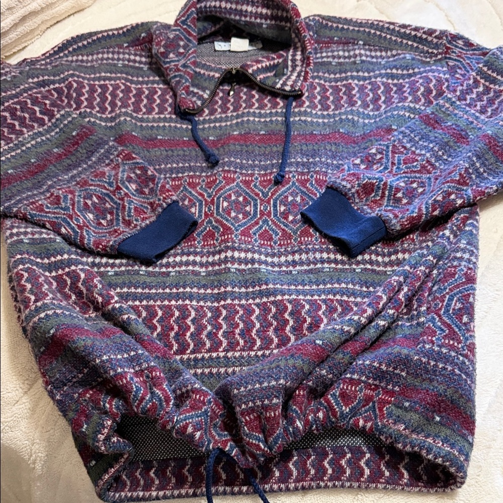 Beautiful Multicolor Patterned Sweater - image 1